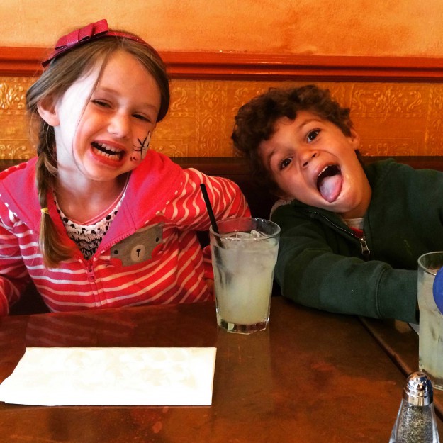 29 Kids Whose Mother's Day Gifts Made Their Parents Laugh